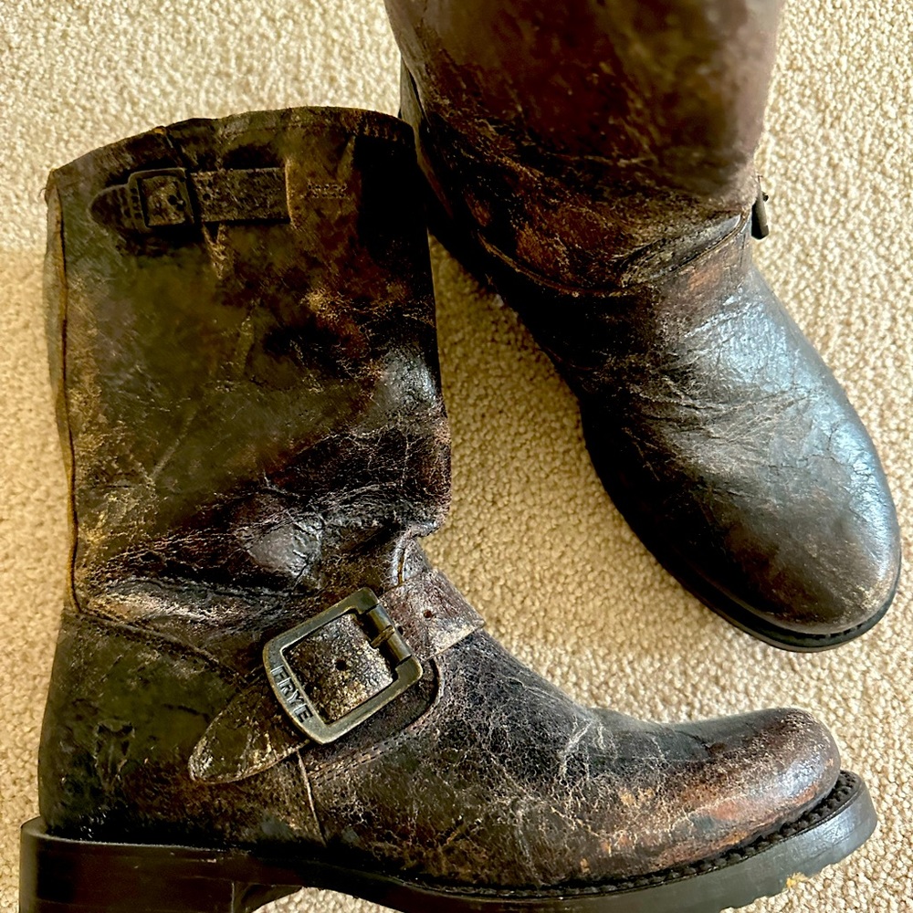 Originally distressed Frye 3/4 boots . Good condition .  Worn once.